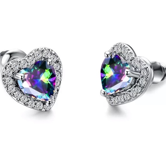 18K WHITE GOLD PLATED HEART STUD EARRINGS - Picture 4 of 4